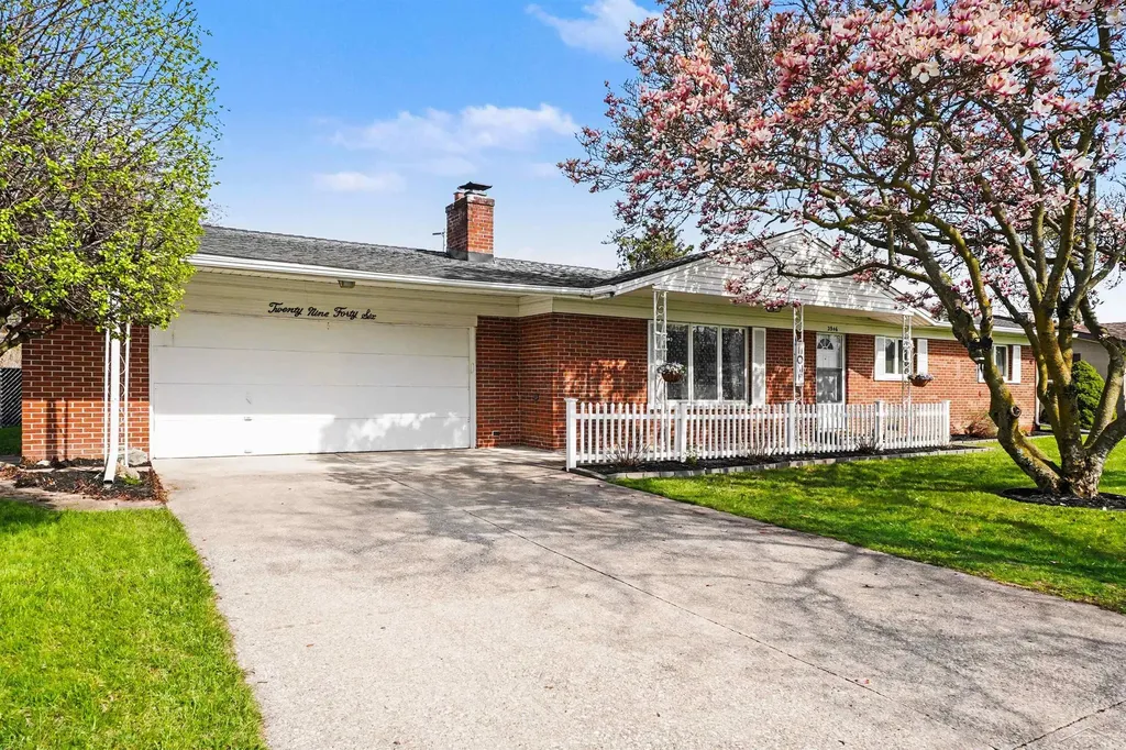 2946 Reppuhn Drive Saginaw Charter Township MI 48603