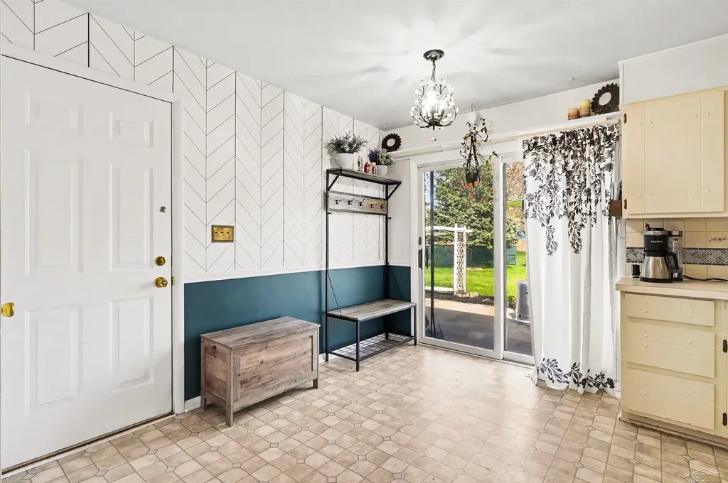 2946 Reppuhn Drive Saginaw Charter Township MI 48603