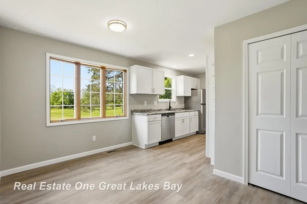 1813 Van Geisen Road Caro City MI 48723