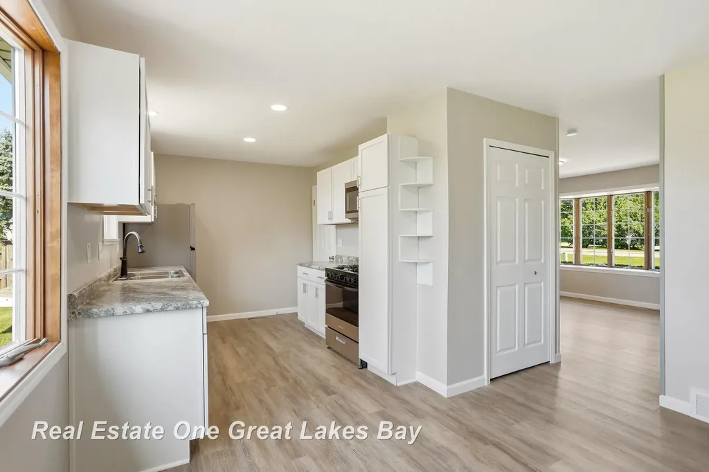 1813 Van Geisen Road Caro City MI 48723