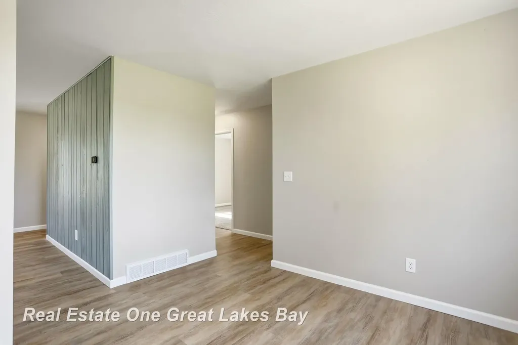 1813 Van Geisen Road Caro City MI 48723