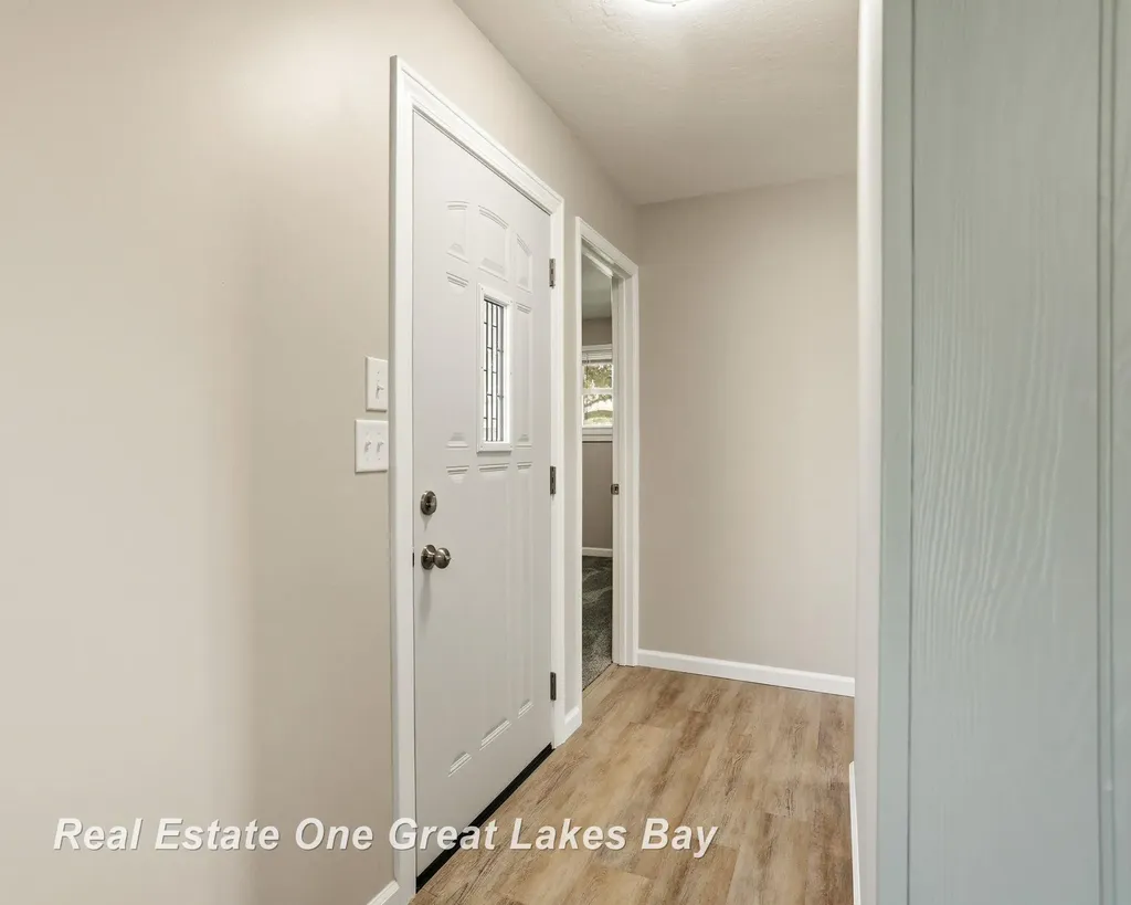 1813 Van Geisen Road Caro City MI 48723