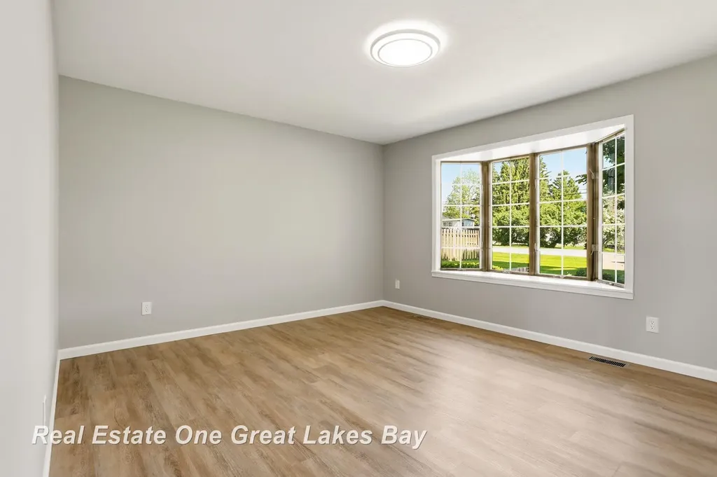 1813 Van Geisen Road Caro City MI 48723