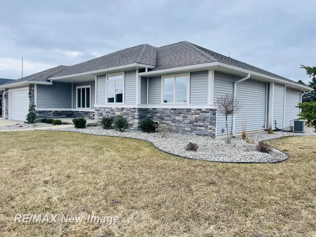 6958 Pleasant Ridge Trail Saginaw Charter Township MI 48603