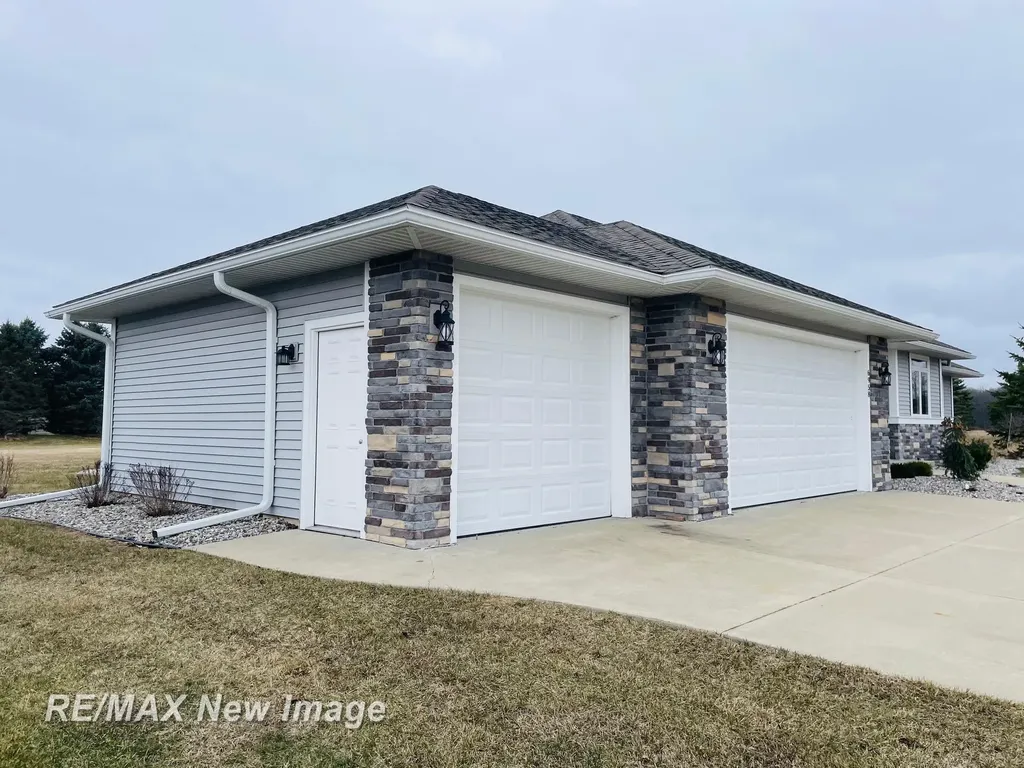 6958 Pleasant Ridge Trail Saginaw Charter Township MI 48603