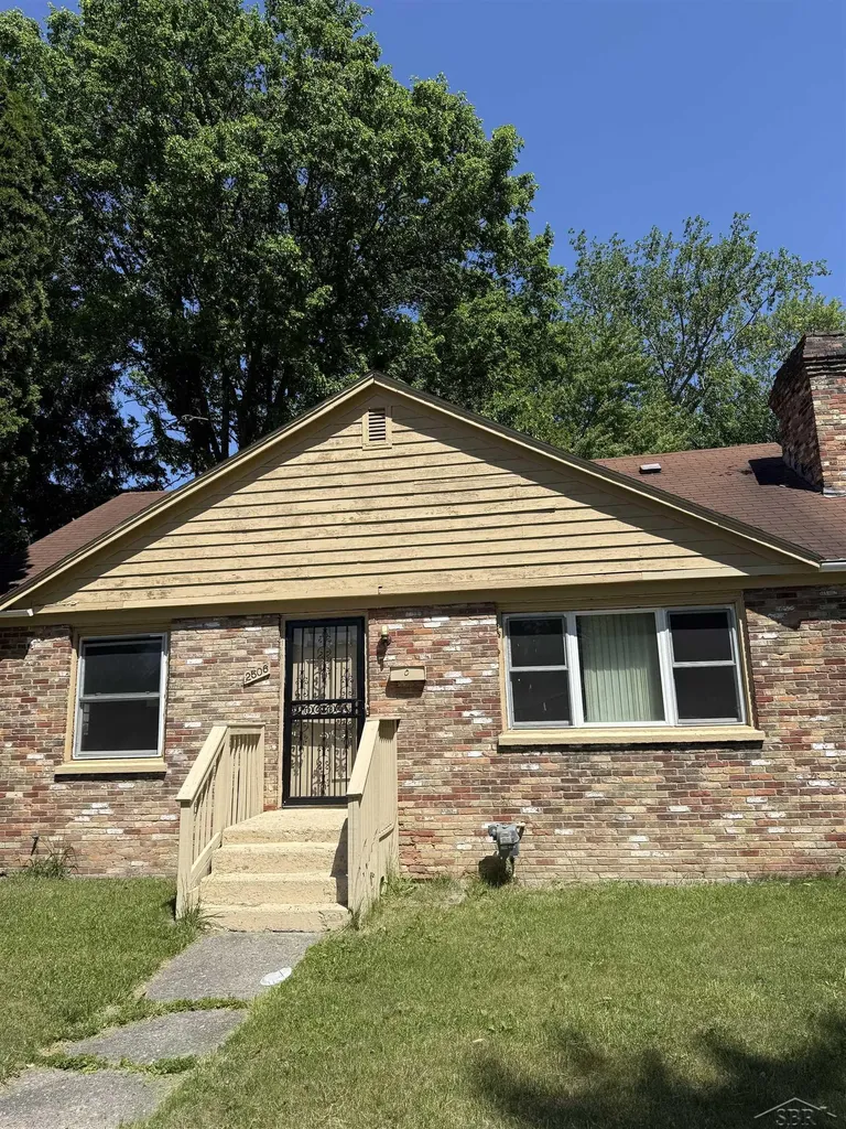 2506 Owen Street Saginaw City MI 48601