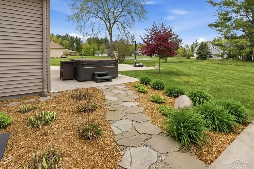 3781 Susan Lane Larkin Charter Township MI 48642