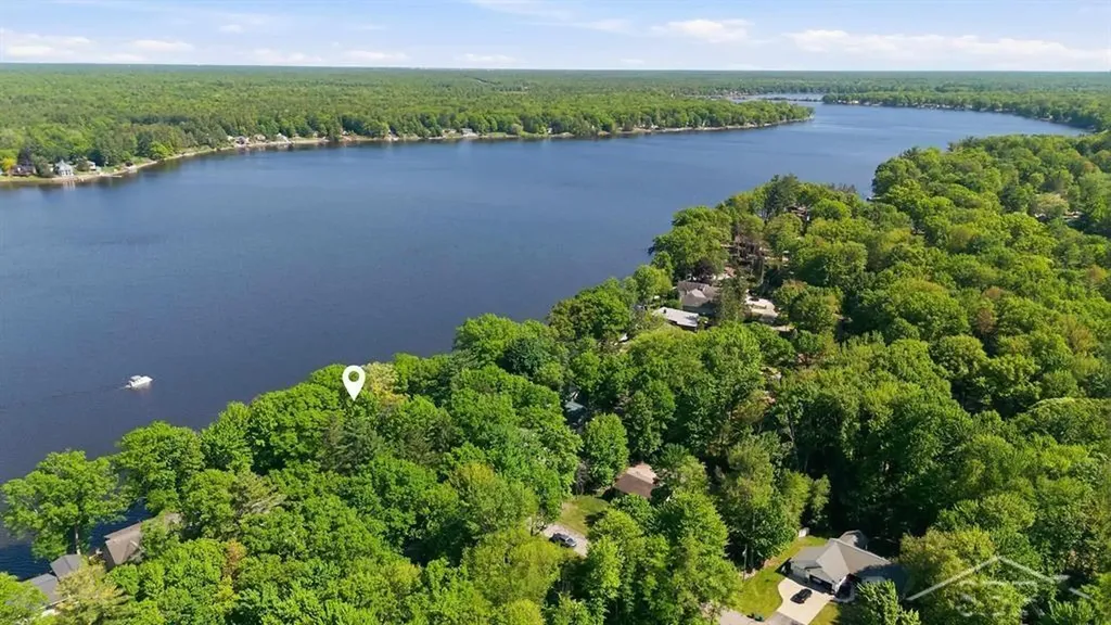 3340 N Lakeside Drive Jerome Township MI 48657