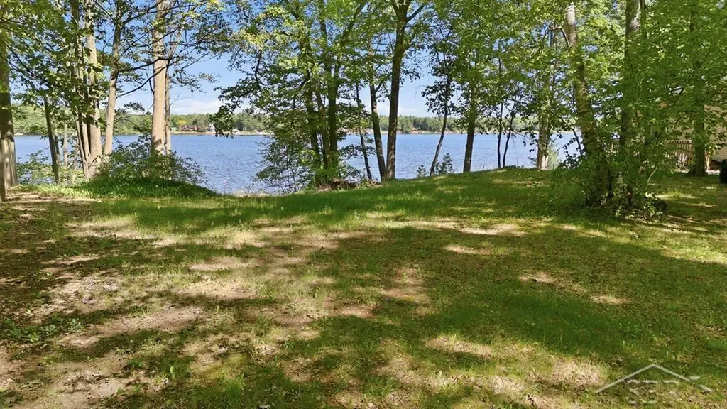 3340 N Lakeside Drive Jerome Township MI 48657