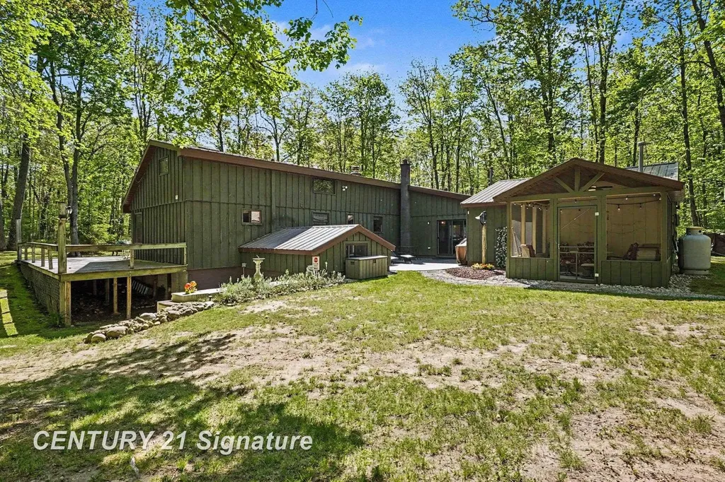 5757 Oak Road Rose Township MI 48654