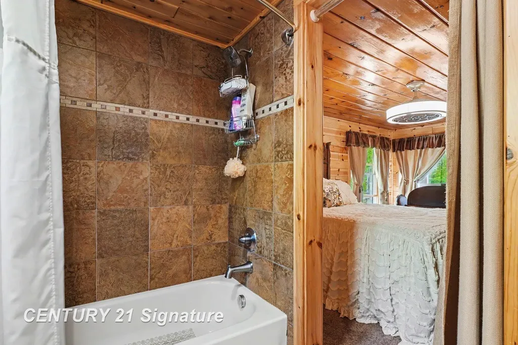 5757 Oak Road Rose Township MI 48654