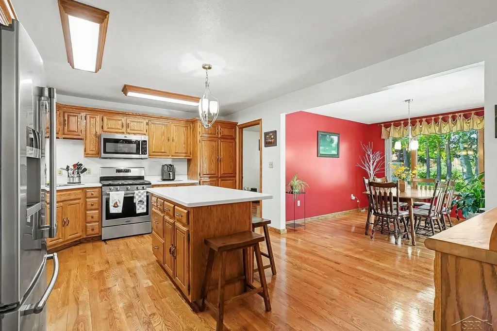 1825 Coolidge Avenue Saginaw Charter Township MI 48638