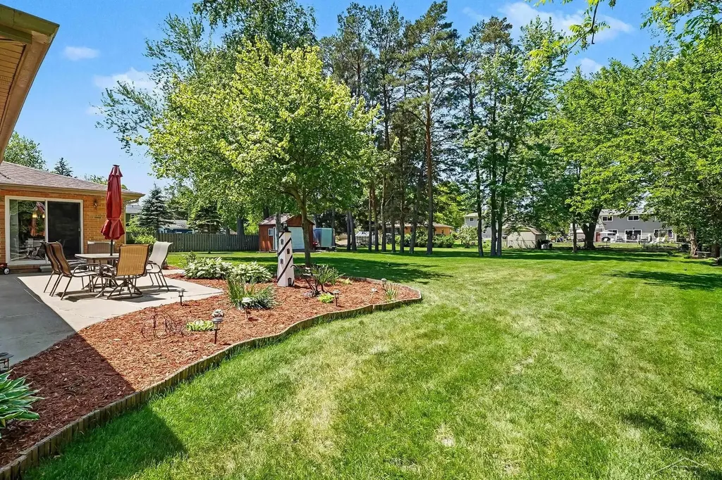 1825 Coolidge Avenue Saginaw Charter Township MI 48638
