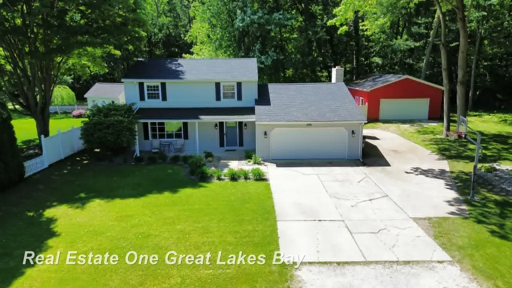 12119 Sanders Drive Tittabawassee Township MI 48623