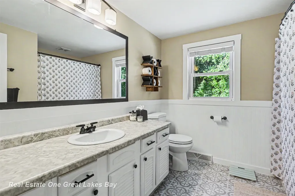 12119 Sanders Drive Tittabawassee Township MI 48623