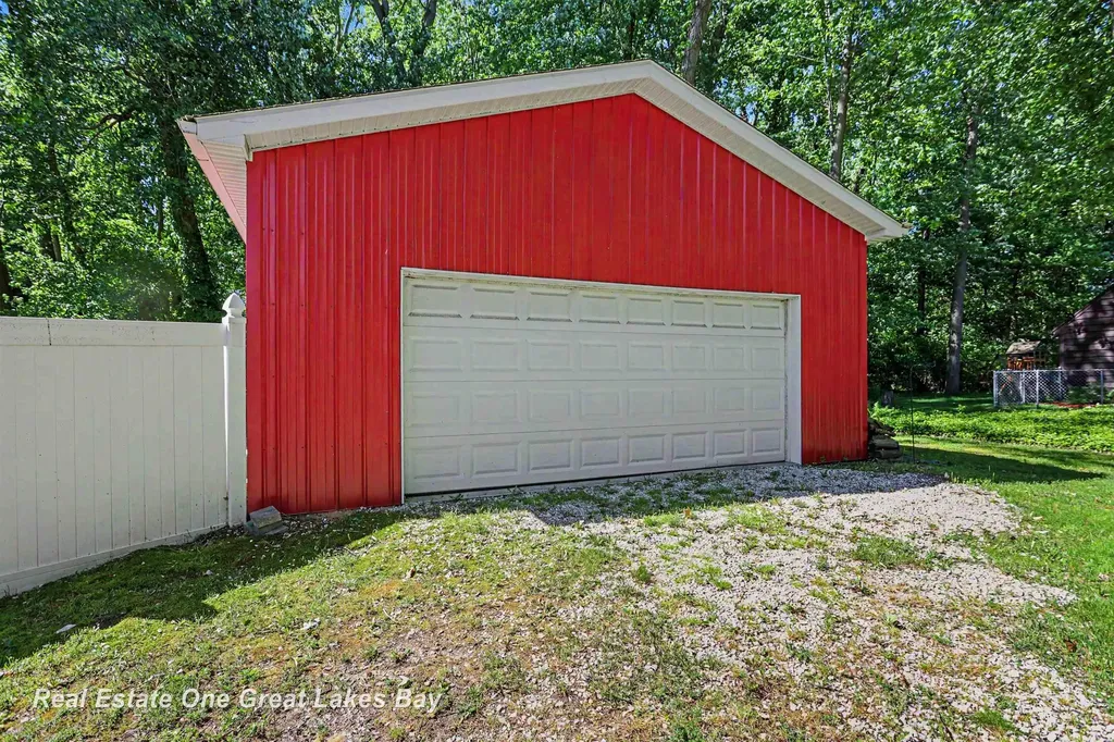 12119 Sanders Drive Tittabawassee Township MI 48623