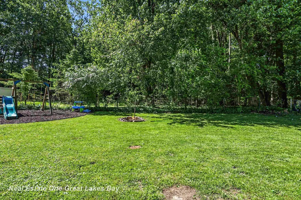 12119 Sanders Drive Tittabawassee Township MI 48623