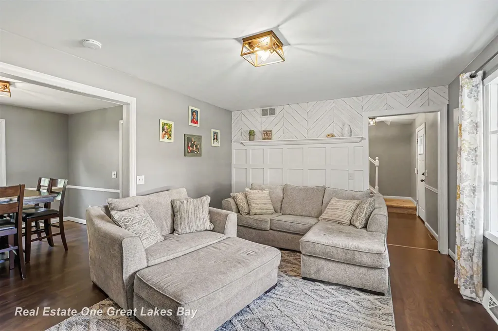 12119 Sanders Drive Tittabawassee Township MI 48623
