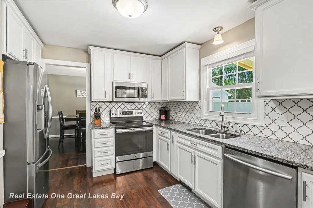 12119 Sanders Drive Tittabawassee Township MI 48623