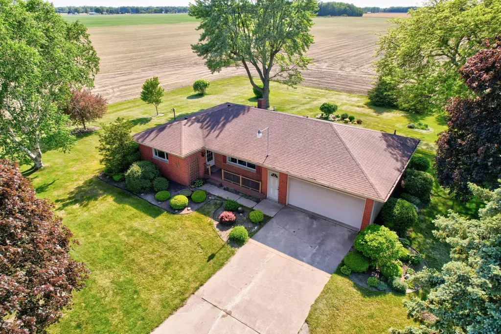2388 S Portsmouth Road Bridgeport Charter Township MI 48601
