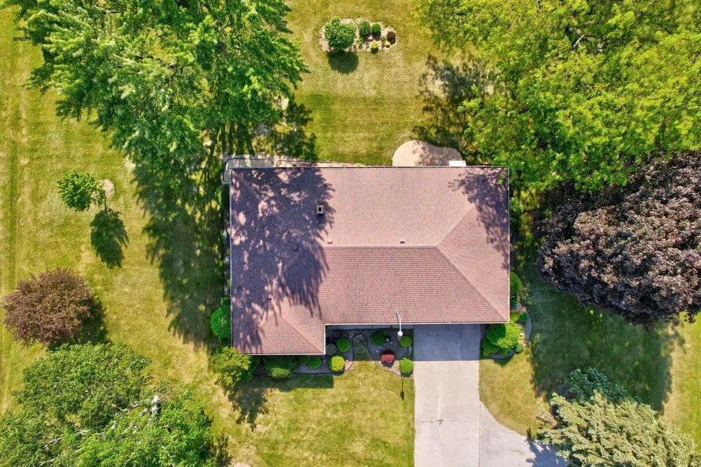 2388 S Portsmouth Road Bridgeport Charter Township MI 48601
