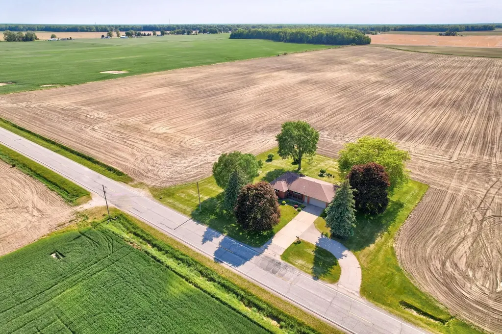 2388 S Portsmouth Road Bridgeport Charter Township MI 48601