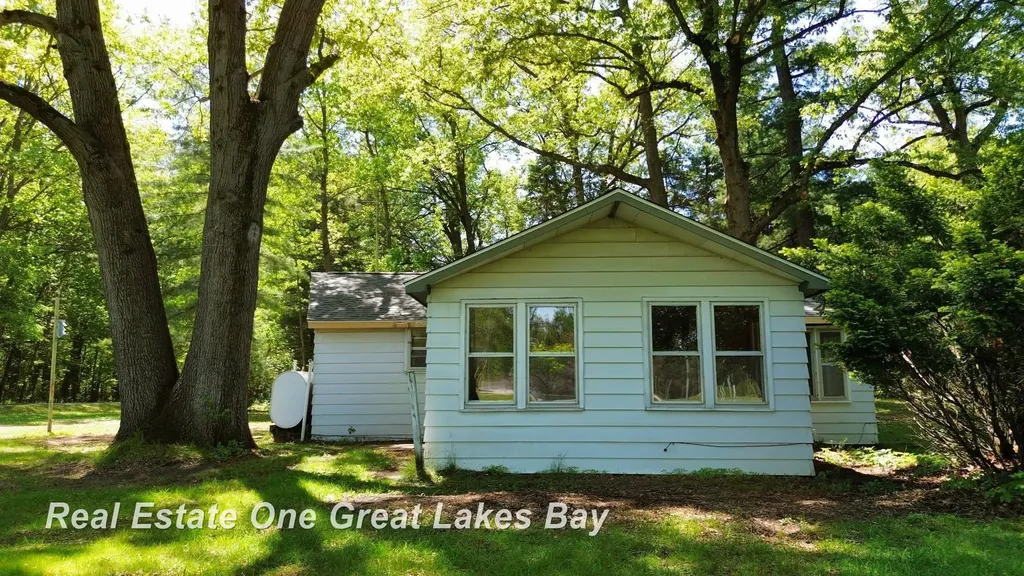 11075 Spencer Road Swan Creek Township MI 48655