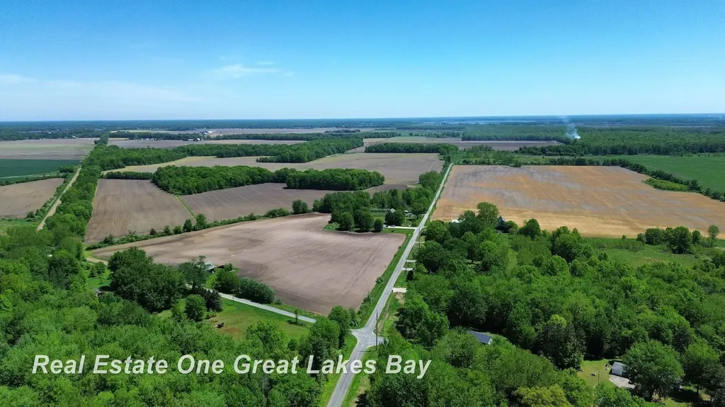 11075 Spencer Road Swan Creek Township MI 48655