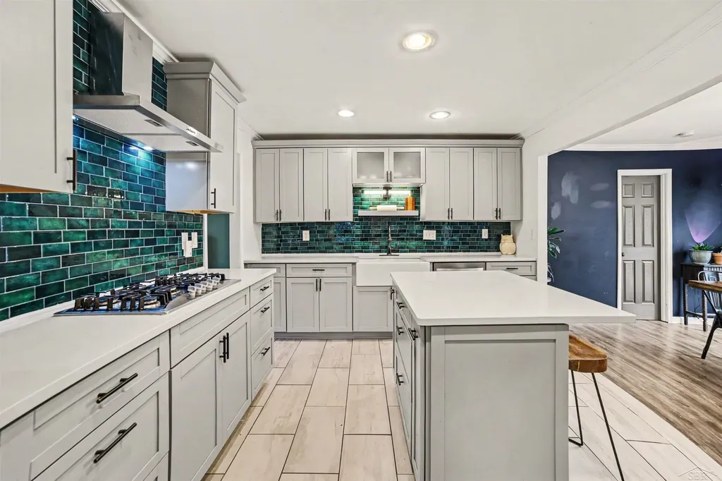 434 N River Road Thomas Township MI 48609