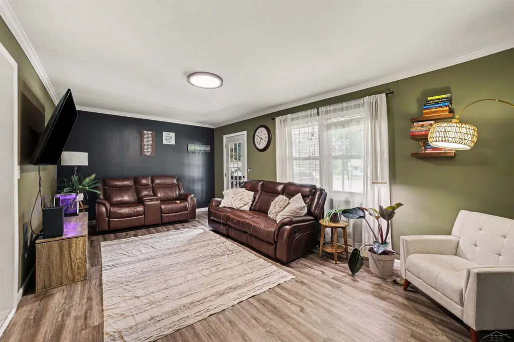 434 N River Road Thomas Township MI 48609