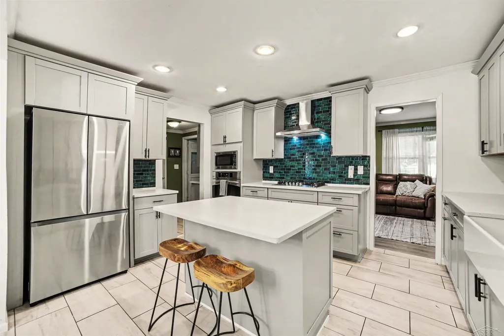 434 N River Road Thomas Township MI 48609