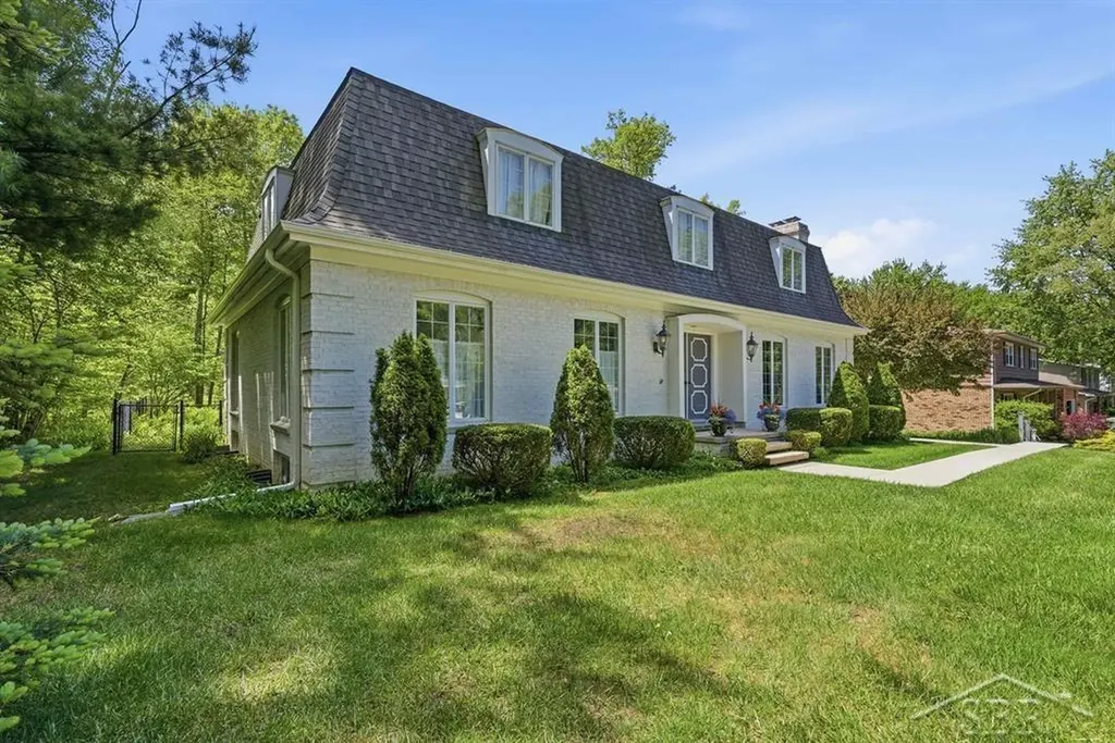 2109 Dilloway Drive Midland City MI 48640