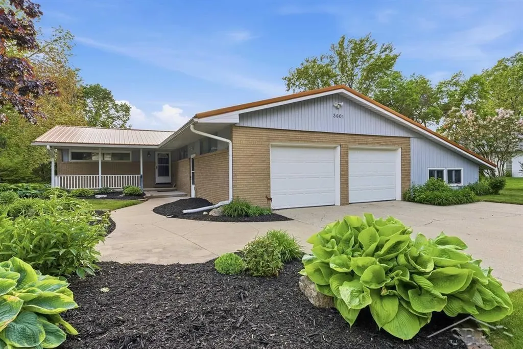 3601 Sharon Road Midland City MI 48642