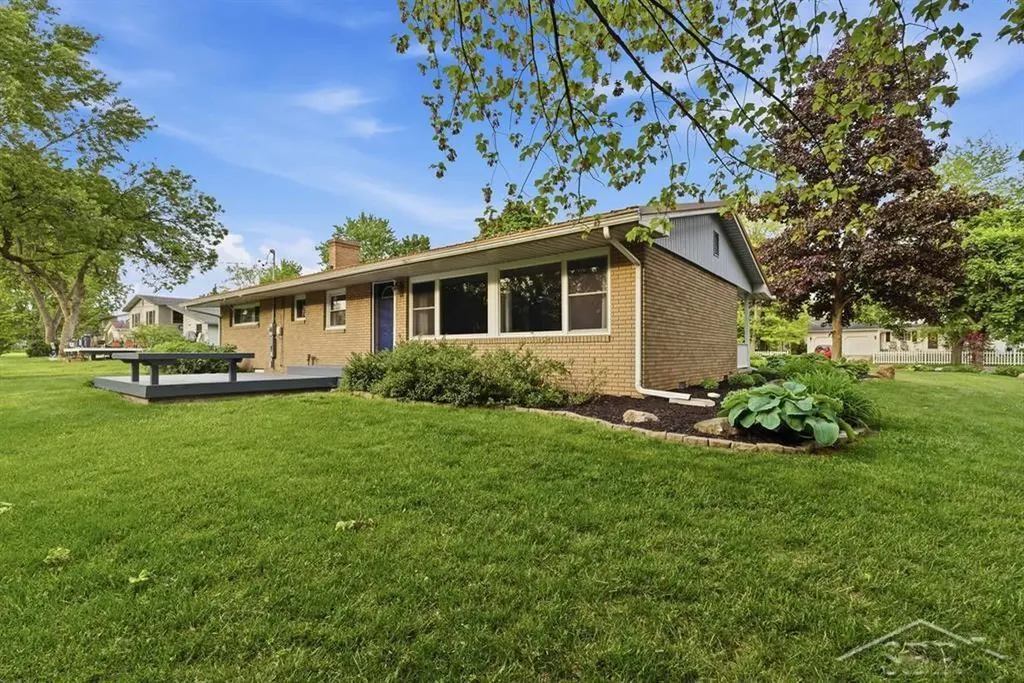 3601 Sharon Road Midland City MI 48642