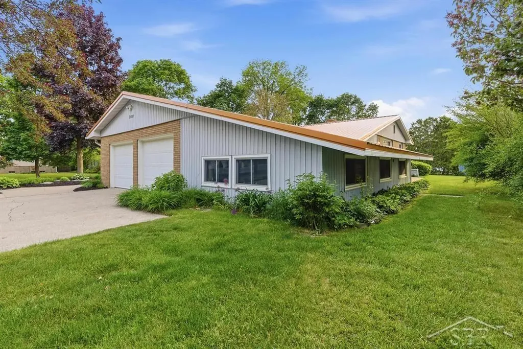 3601 Sharon Road Midland City MI 48642