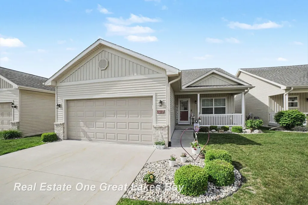 2619 Kitty Hawk Circle Midland City MI 48642