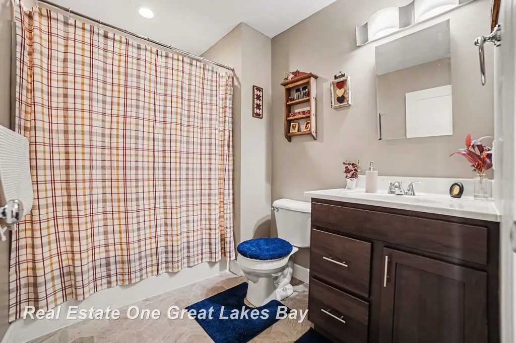 2619 Kitty Hawk Circle Midland City MI 48642