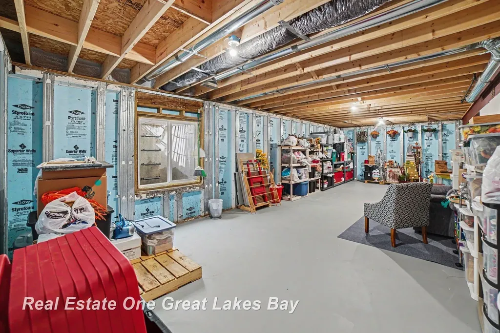 2619 Kitty Hawk Circle Midland City MI 48642