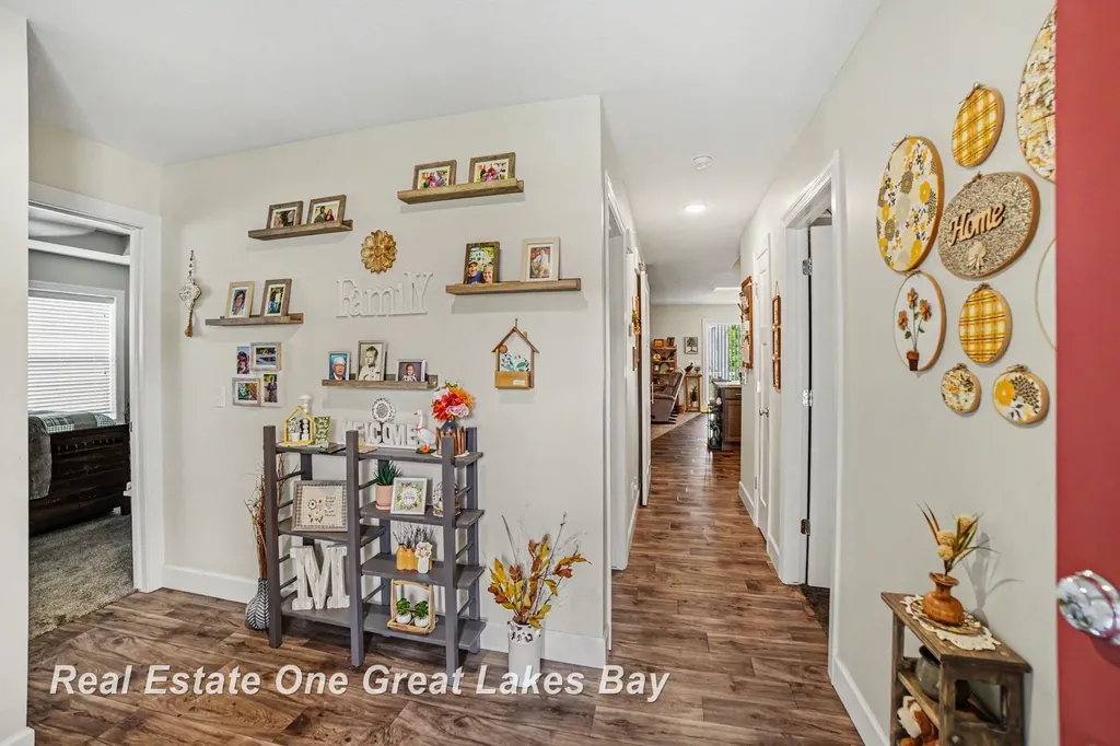 2619 Kitty Hawk Circle Midland City MI 48642