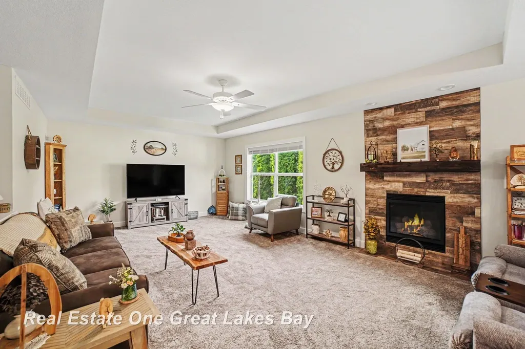 2619 Kitty Hawk Circle Midland City MI 48642
