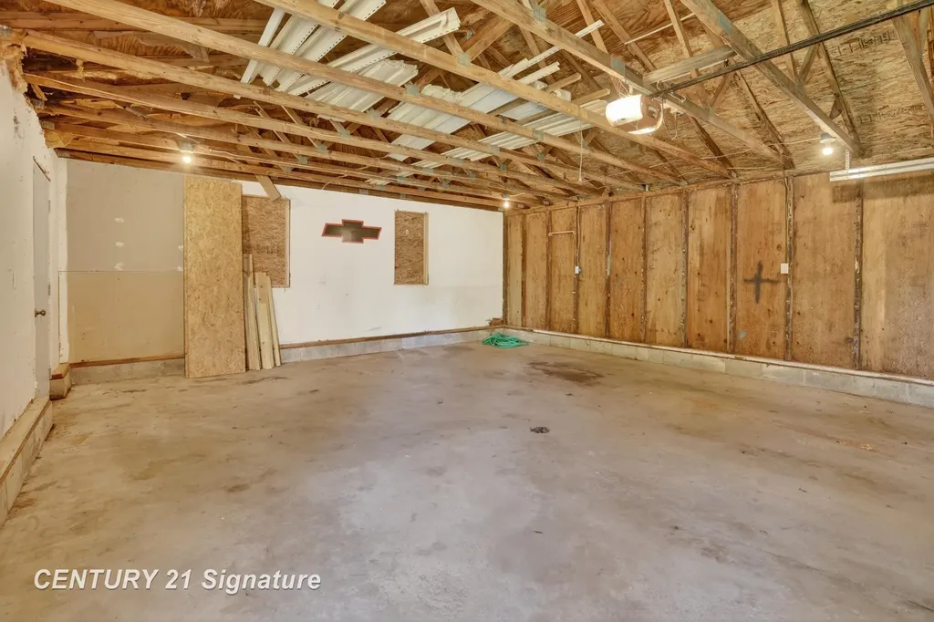 1202 Jerome Street Midland City MI 48640