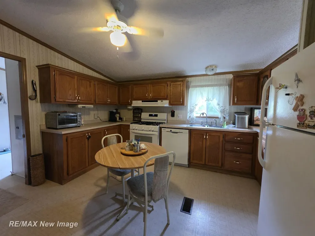 11360 S Steel Road Marion Township MI 48614
