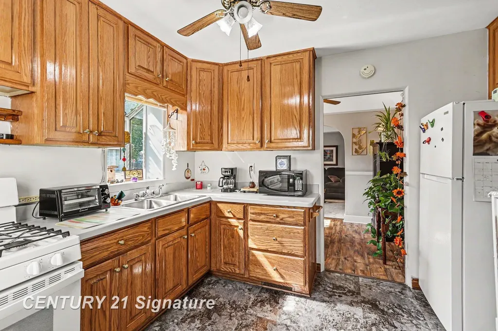 705 W Jenny Street Bay City City MI 48706