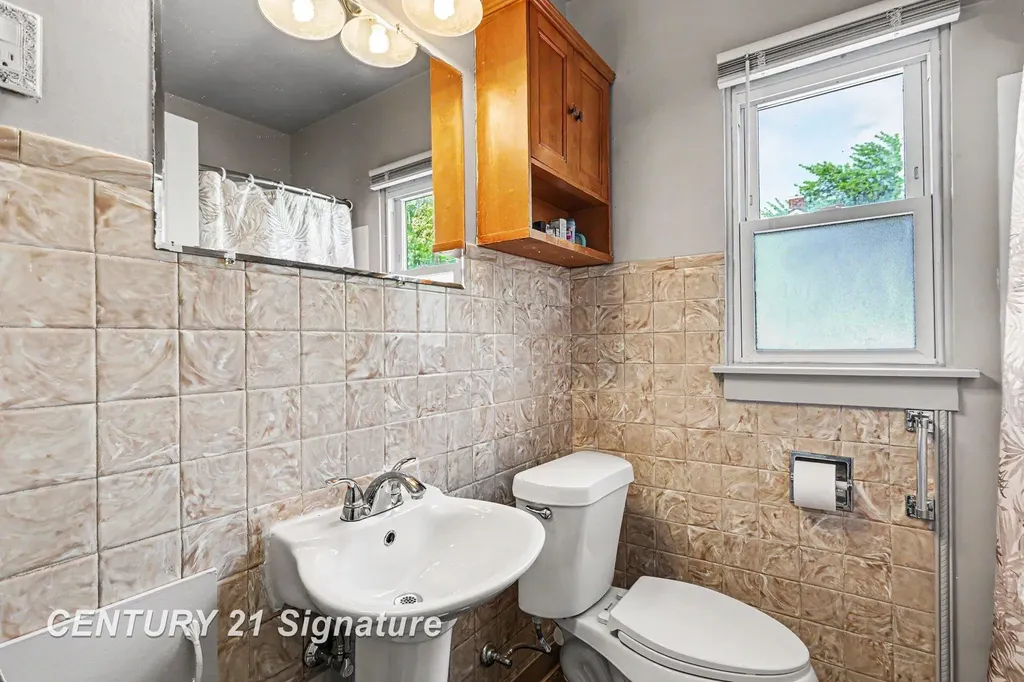 705 W Jenny Street Bay City City MI 48706