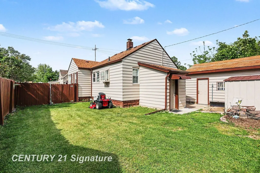705 W Jenny Street Bay City City MI 48706