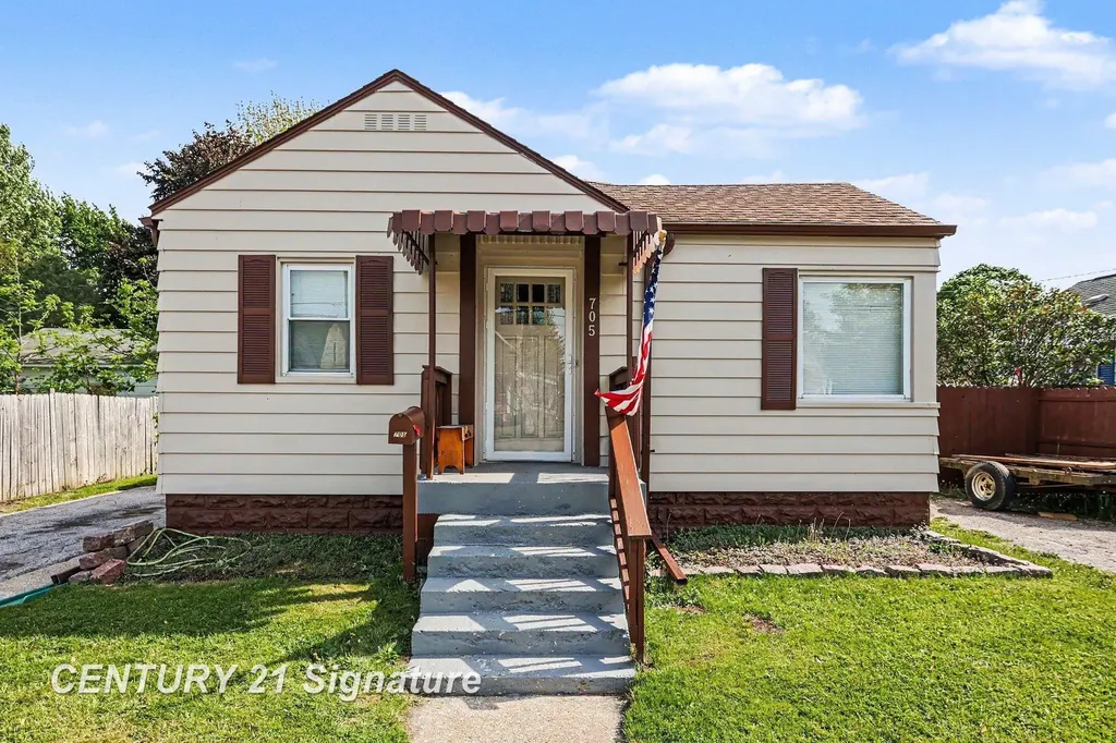 705 W Jenny Street Bay City City MI 48706