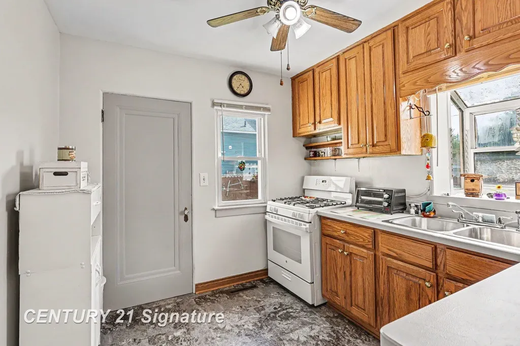 705 W Jenny Street Bay City City MI 48706