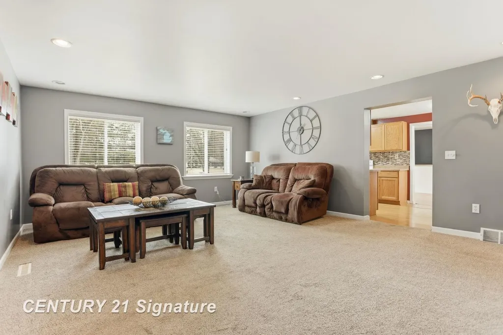 526 S Maple Street Richland Township MI 48626