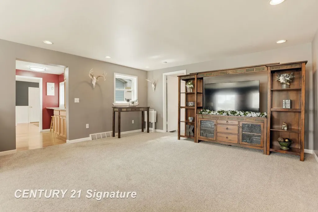 526 S Maple Street Richland Township MI 48626