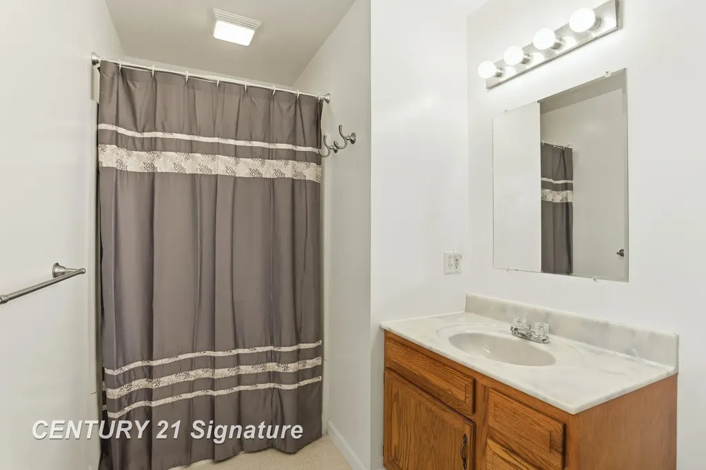 526 S Maple Street Richland Township MI 48626